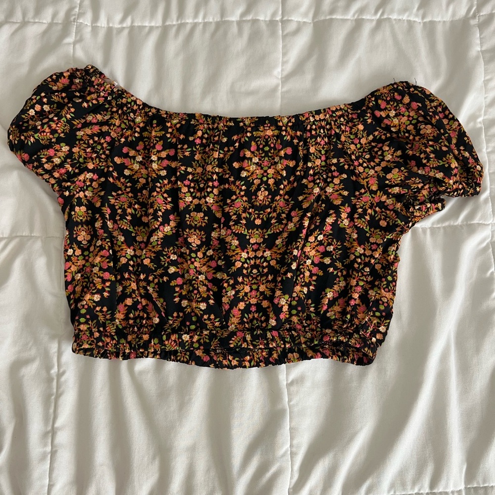 CROPPED BLOUSE (size: women’s small)